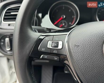 Белый Фольксваген Гольф, объемом двигателя 1.97 л и пробегом 199 тыс. км за 12800 $, фото 34 на Automoto.ua