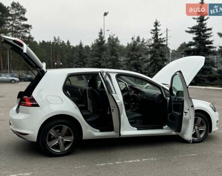 Белый Фольксваген Гольф, объемом двигателя 1.97 л и пробегом 199 тыс. км за 12800 $, фото 23 на Automoto.ua