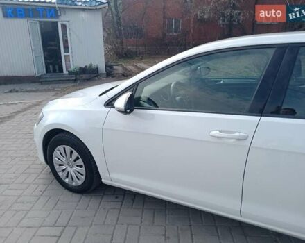 Білий Фольксваген Гольф, об'ємом двигуна 2 л та пробігом 265 тис. км за 11800 $, фото 9 на Automoto.ua