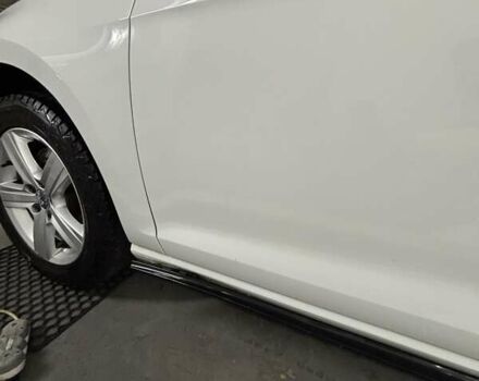 Фольксваген Гольф 2013 в Киеве на Automoto.ua Белый Фольксваген Гольф, объемом двигателя 1.97 л и пробегом 143 тыс. км за 14200 $, фото 8 на Automoto.ua