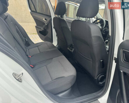 Белый Фольксваген Гольф, объемом двигателя 1.4 л и пробегом 151 тыс. км за 10800 $, фото 14 на Automoto.ua