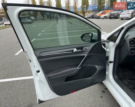 Белый Фольксваген Гольф, объемом двигателя 1.4 л и пробегом 125 тыс. км за 14777 $, фото 14 на Automoto.ua