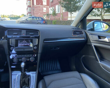 Білий Фольксваген Гольф, об'ємом двигуна 1.97 л та пробігом 185 тис. км за 13500 $, фото 62 на Automoto.ua