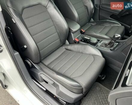 Белый Фольксваген Гольф, объемом двигателя 1.4 л и пробегом 125 тыс. км за 14777 $, фото 31 на Automoto.ua