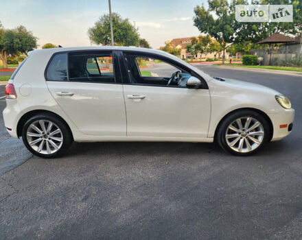 Белый Фольксваген Гольф, объемом двигателя 2 л и пробегом 169 тыс. км за 2000 $, фото 4 на Automoto.ua