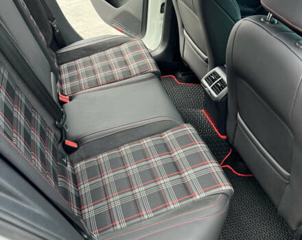 Белый Фольксваген Гольф, объемом двигателя 1.97 л и пробегом 307 тыс. км за 11999 $, фото 12 на Automoto.ua