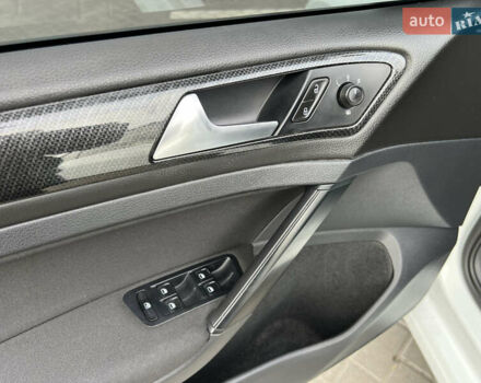 Белый Фольксваген Гольф, объемом двигателя 1.97 л и пробегом 307 тыс. км за 11999 $, фото 8 на Automoto.ua