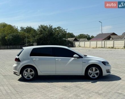 Белый Фольксваген Гольф, объемом двигателя 1.97 л и пробегом 299 тыс. км за 10899 $, фото 4 на Automoto.ua