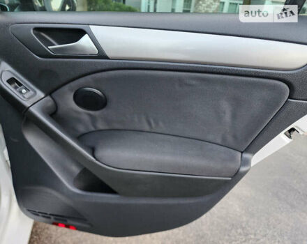 Белый Фольксваген Гольф, объемом двигателя 2 л и пробегом 169 тыс. км за 2000 $, фото 33 на Automoto.ua