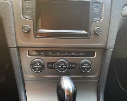 Білий Фольксваген Гольф, об'ємом двигуна 1.4 л та пробігом 253 тис. км за 13850 $, фото 5 на Automoto.ua