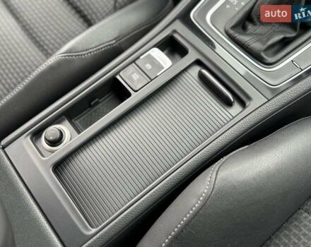 Белый Фольксваген Гольф, объемом двигателя 1.97 л и пробегом 199 тыс. км за 12800 $, фото 51 на Automoto.ua