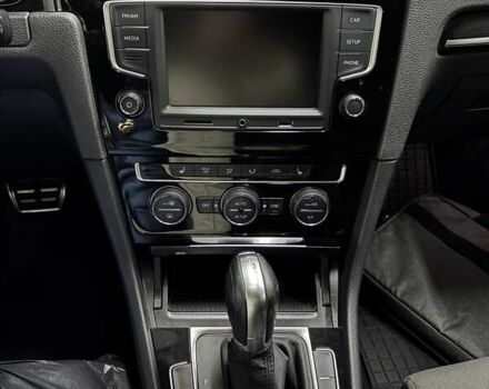 Фольксваген Гольф 2013 в Киеве на Automoto.ua Белый Фольксваген Гольф, объемом двигателя 1.97 л и пробегом 143 тыс. км за 14200 $, фото 28 на Automoto.ua