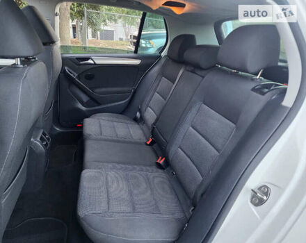 Белый Фольксваген Гольф, объемом двигателя 2 л и пробегом 169 тыс. км за 2000 $, фото 17 на Automoto.ua