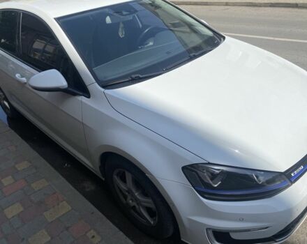 Белый Фольксваген Гольф, объемом двигателя 0 л и пробегом 113 тыс. км за 8300 $, фото 1 на Automoto.ua