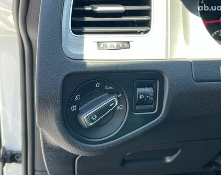 Белый Фольксваген Гольф, объемом двигателя 1.6 л и пробегом 285 тыс. км за 10590 $, фото 17 на Automoto.ua