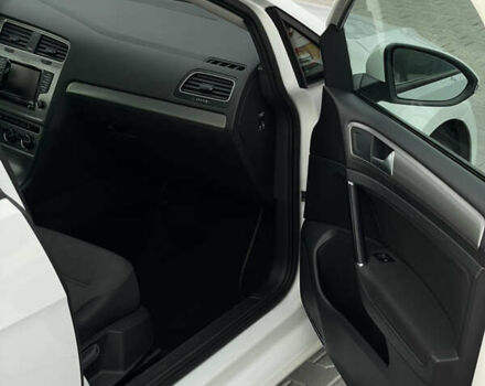 Белый Фольксваген Гольф, объемом двигателя 1.4 л и пробегом 240 тыс. км за 14000 $, фото 23 на Automoto.ua