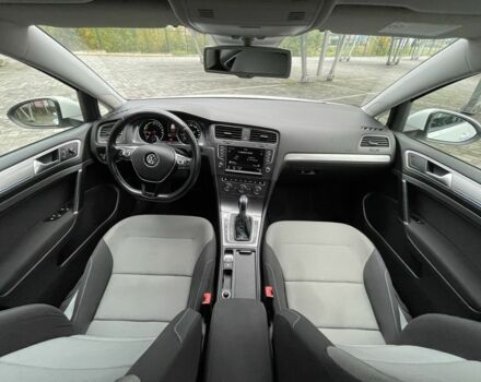 Фольксваген Гольф 2014 в Дрогобыче на Automoto.ua Белый Фольксваген Гольф, объемом двигателя 0 л и пробегом 96 тыс. км за 8750 $, фото 13 на Automoto.ua