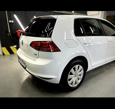 Белый Фольксваген Гольф, объемом двигателя 1.97 л и пробегом 288 тыс. км за 11900 $, фото 6 на Automoto.ua