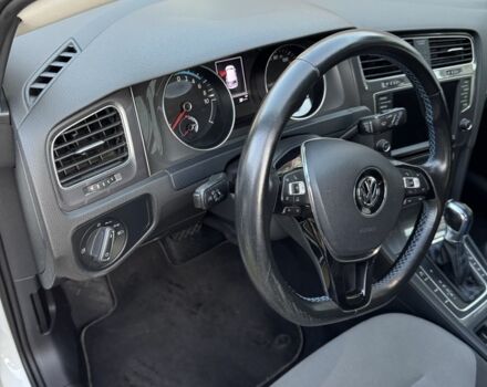 Белый Фольксваген Гольф, объемом двигателя 0 л и пробегом 167 тыс. км за 9500 $, фото 2 на Automoto.ua