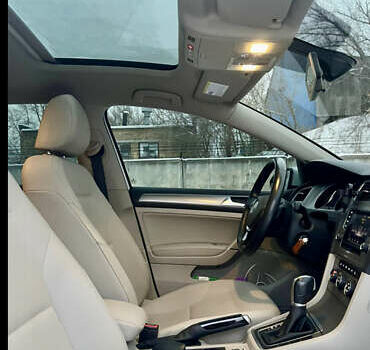 Белый Фольксваген Гольф, объемом двигателя 1.8 л и пробегом 160 тыс. км за 11500 $, фото 9 на Automoto.ua