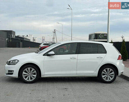 Белый Фольксваген Гольф, объемом двигателя 1.4 л и пробегом 240 тыс. км за 14000 $, фото 6 на Automoto.ua