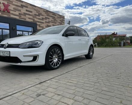 Белый Фольксваген Гольф, объемом двигателя 0 л и пробегом 105 тыс. км за 9500 $, фото 2 на Automoto.ua