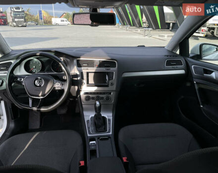 Белый Фольксваген Гольф, объемом двигателя 1.4 л и пробегом 240 тыс. км за 14000 $, фото 20 на Automoto.ua