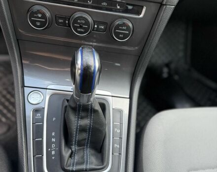 Белый Фольксваген Гольф, объемом двигателя 0 л и пробегом 111 тыс. км за 7700 $, фото 5 на Automoto.ua