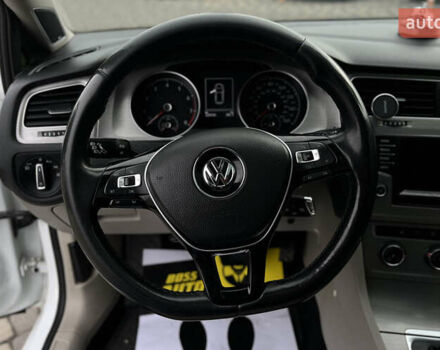 Белый Фольксваген Гольф, объемом двигателя 1.8 л и пробегом 230 тыс. км за 11700 $, фото 8 на Automoto.ua