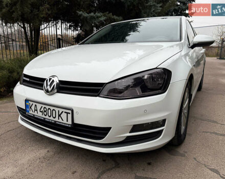 Белый Фольксваген Гольф, объемом двигателя 1.6 л и пробегом 172 тыс. км за 10900 $, фото 1 на Automoto.ua