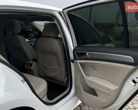 Белый Фольксваген Гольф, объемом двигателя 1.8 л и пробегом 230 тыс. км за 11700 $, фото 21 на Automoto.ua