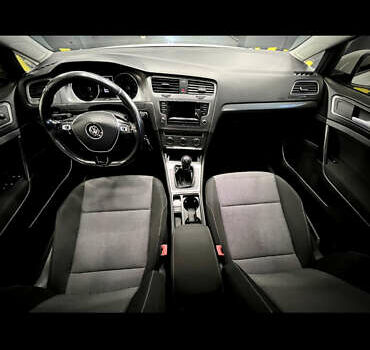 Белый Фольксваген Гольф, объемом двигателя 1.97 л и пробегом 288 тыс. км за 11900 $, фото 27 на Automoto.ua