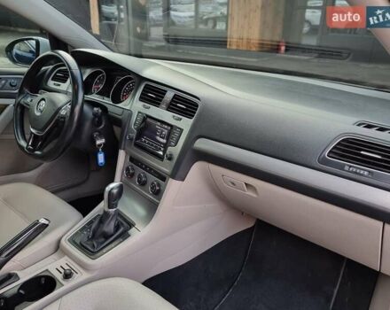 Белый Фольксваген Гольф, объемом двигателя 1.8 л и пробегом 127 тыс. км за 11199 $, фото 53 на Automoto.ua