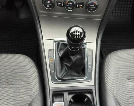 Белый Фольксваген Гольф, объемом двигателя 1.6 л и пробегом 281 тыс. км за 10200 $, фото 18 на Automoto.ua