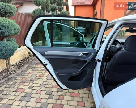 Білий Фольксваген Гольф, об'ємом двигуна 1.97 л та пробігом 198 тис. км за 14500 $, фото 42 на Automoto.ua