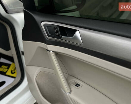 Белый Фольксваген Гольф, объемом двигателя 1.8 л и пробегом 230 тыс. км за 11700 $, фото 20 на Automoto.ua