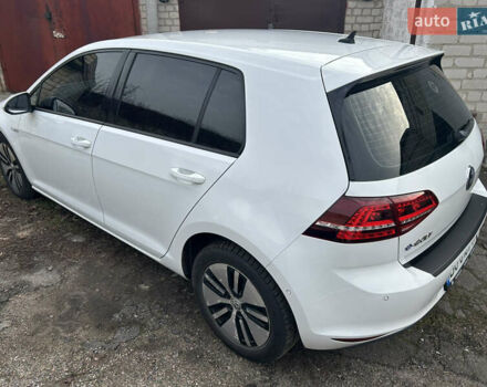 Білий Фольксваген Гольф, об'ємом двигуна 0 л та пробігом 165 тис. км за 9500 $, фото 4 на Automoto.ua