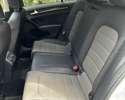 Белый Фольксваген Гольф, объемом двигателя 1.97 л и пробегом 135 тыс. км за 15300 $, фото 12 на Automoto.ua