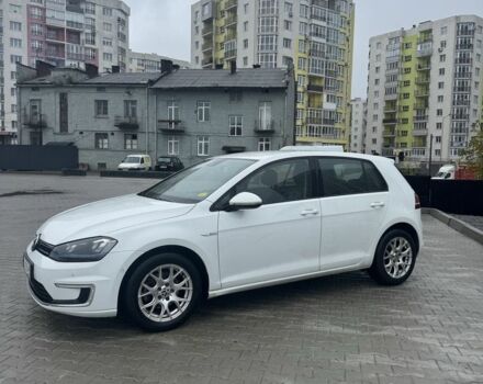 Белый Фольксваген Гольф, объемом двигателя 0 л и пробегом 118 тыс. км за 11500 $, фото 1 на Automoto.ua