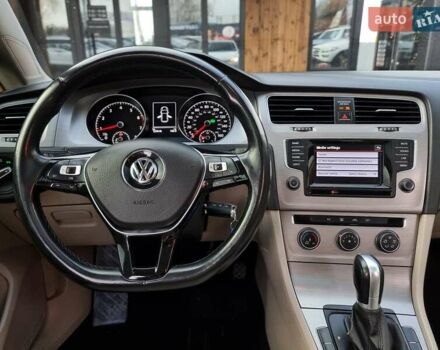 Белый Фольксваген Гольф, объемом двигателя 1.8 л и пробегом 127 тыс. км за 11199 $, фото 56 на Automoto.ua