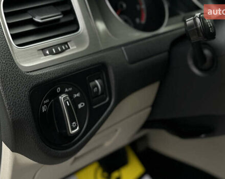 Белый Фольксваген Гольф, объемом двигателя 1.8 л и пробегом 230 тыс. км за 11700 $, фото 15 на Automoto.ua