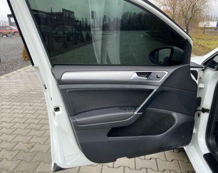 Білий Фольксваген Гольф, об'ємом двигуна 0 л та пробігом 104 тис. км за 9000 $, фото 11 на Automoto.ua