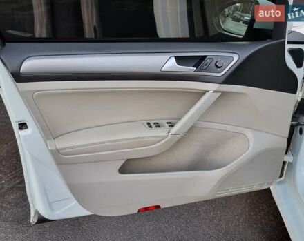 Белый Фольксваген Гольф, объемом двигателя 1.8 л и пробегом 127 тыс. км за 11199 $, фото 39 на Automoto.ua