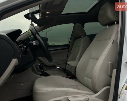 Белый Фольксваген Гольф, объемом двигателя 1.8 л и пробегом 230 тыс. км за 11700 $, фото 18 на Automoto.ua