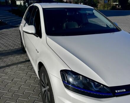 Фольксваген Гольф 2014 у Кропивницькому (Кіровограді) на Automoto.ua Білий Фольксваген Гольф, об'ємом двигуна 0 л та пробігом 107 тис. км за 8100 $, фото 3 на Automoto.ua