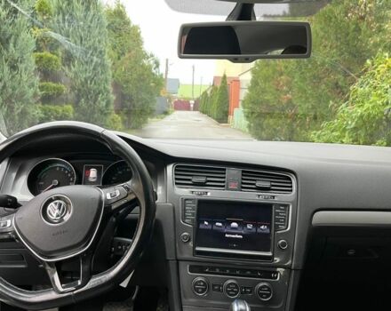 Белый Фольксваген Гольф, объемом двигателя 0 л и пробегом 132 тыс. км за 7950 $, фото 3 на Automoto.ua