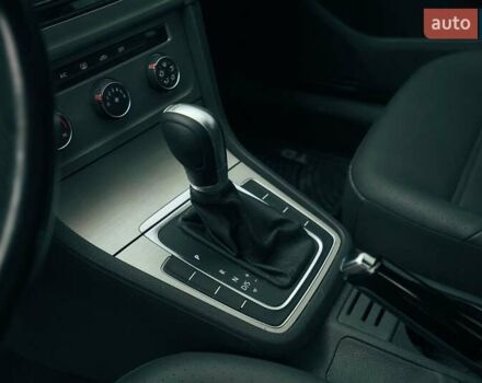 Белый Фольксваген Гольф, объемом двигателя 1.97 л и пробегом 210 тыс. км за 11900 $, фото 8 на Automoto.ua