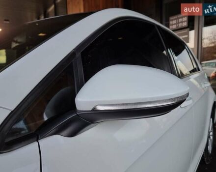 Белый Фольксваген Гольф, объемом двигателя 1.8 л и пробегом 127 тыс. км за 11199 $, фото 17 на Automoto.ua