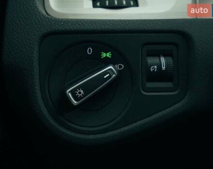 Белый Фольксваген Гольф, объемом двигателя 1.97 л и пробегом 210 тыс. км за 11900 $, фото 7 на Automoto.ua