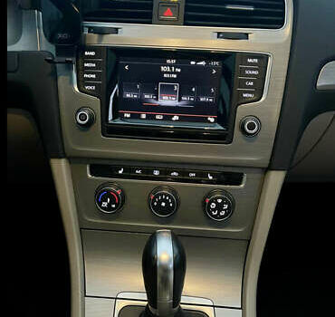 Белый Фольксваген Гольф, объемом двигателя 1.8 л и пробегом 160 тыс. км за 11500 $, фото 8 на Automoto.ua